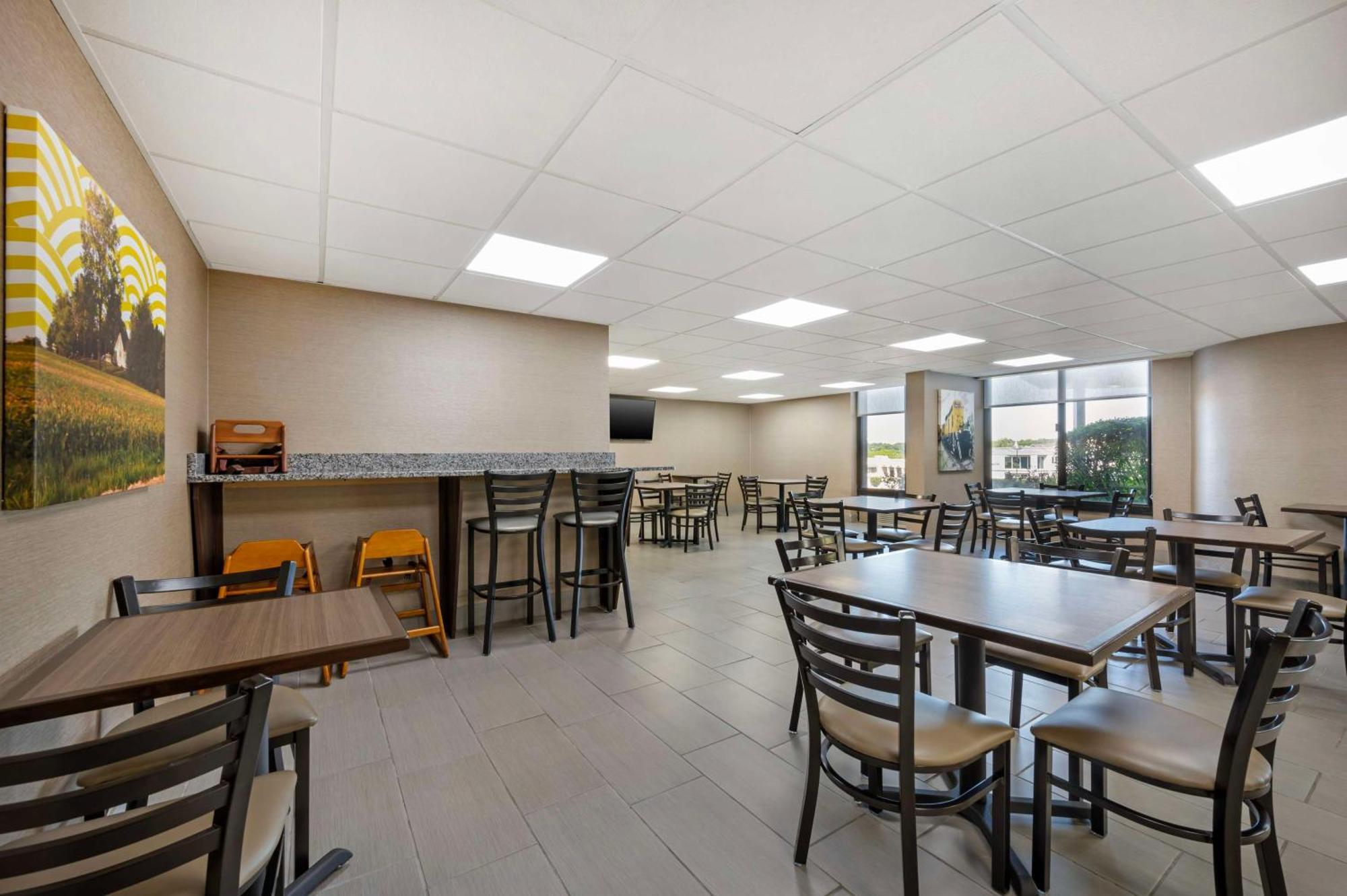 Western Ashbury Hotel 3*