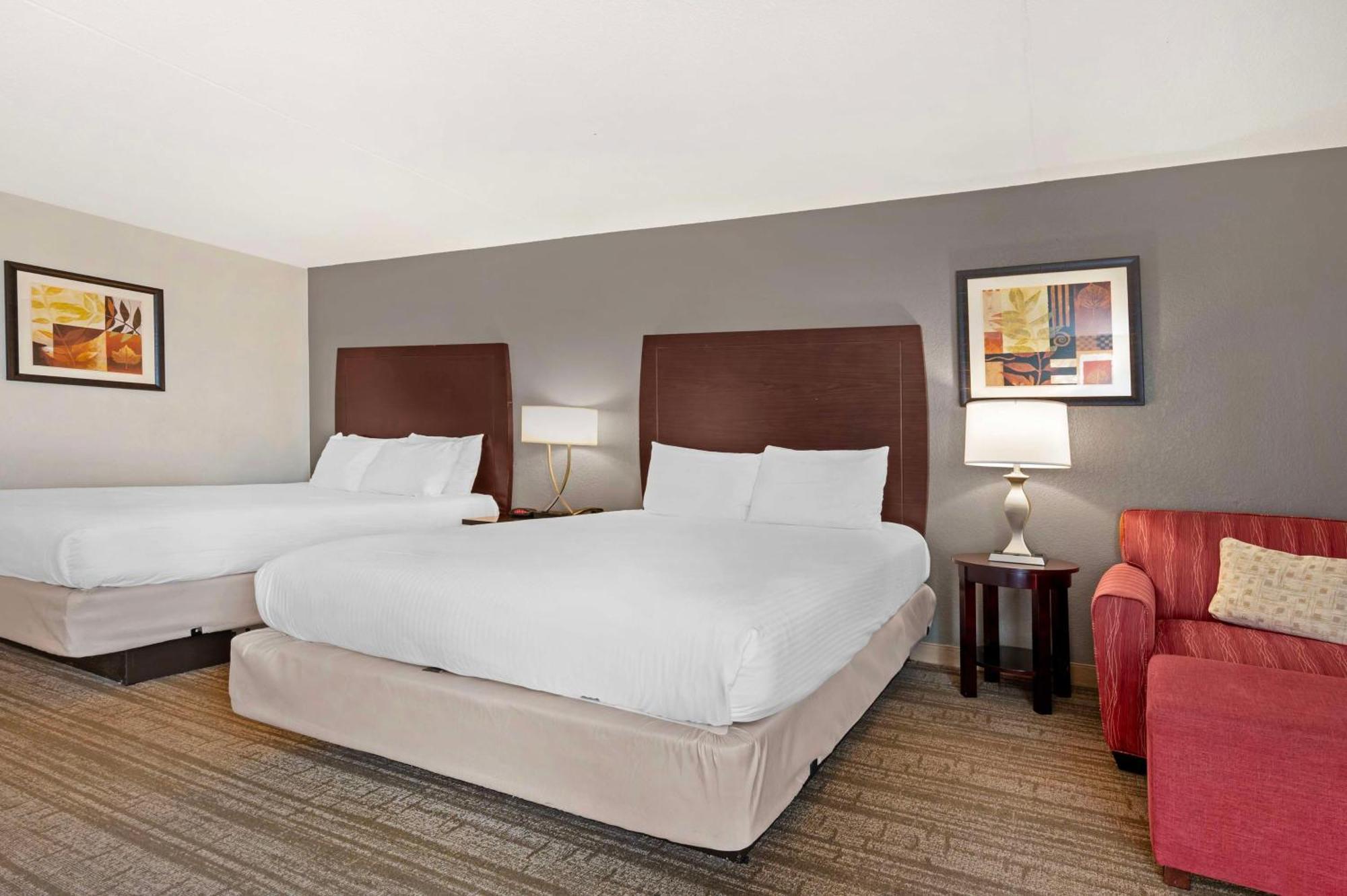 Western Ashbury Hotel 3*